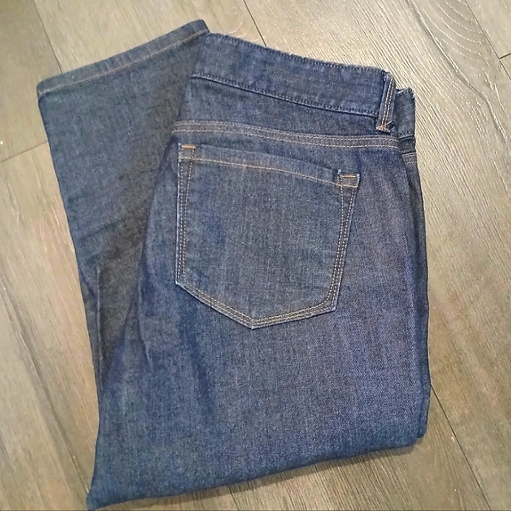 LOFT Indigo  Curvy & Cropped Jeans - Picture 3 of 10
